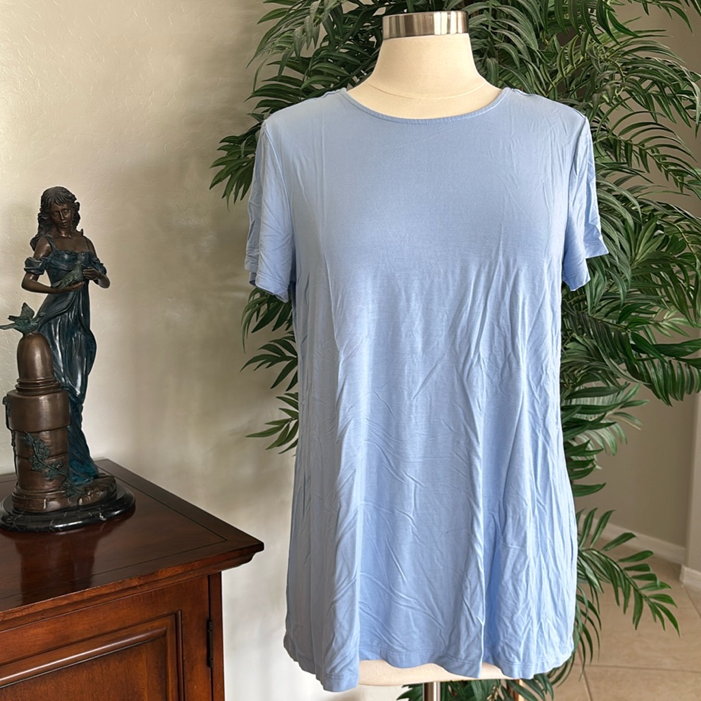 Susan Graver Weekend Cool Touch Short Sleeve Top ~ Bleached Blue